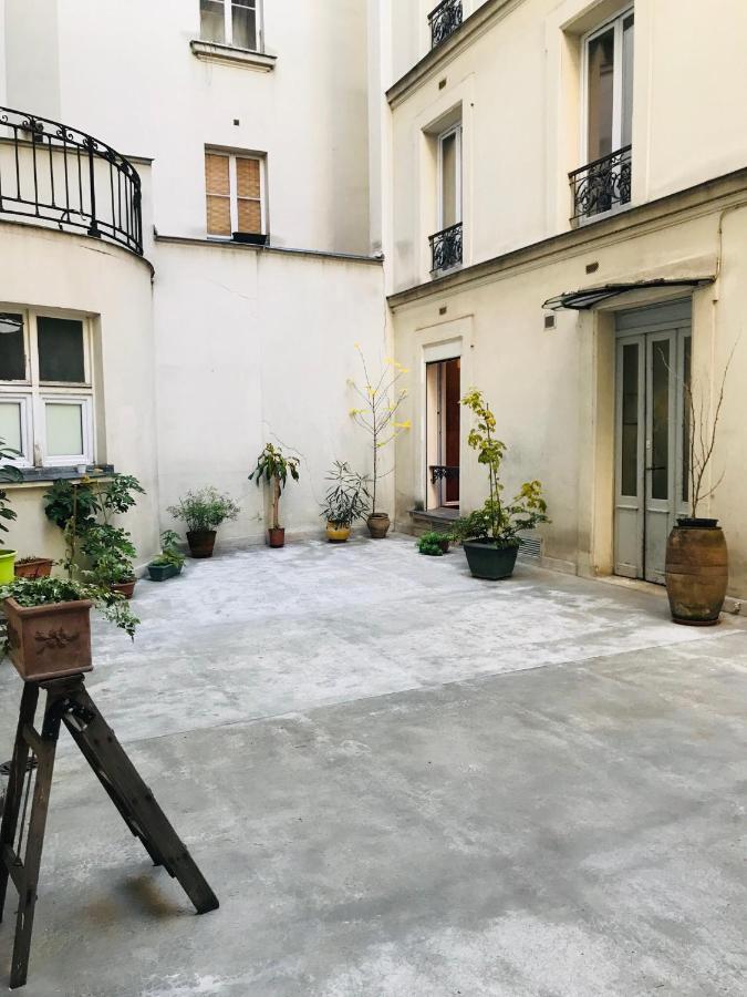 Abbesses Montmartre Apartment Paris Exterior photo